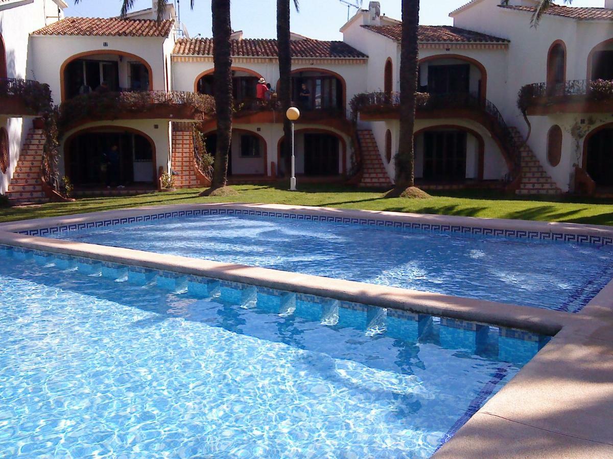 Residencial Cabanas Дения Екстериор снимка