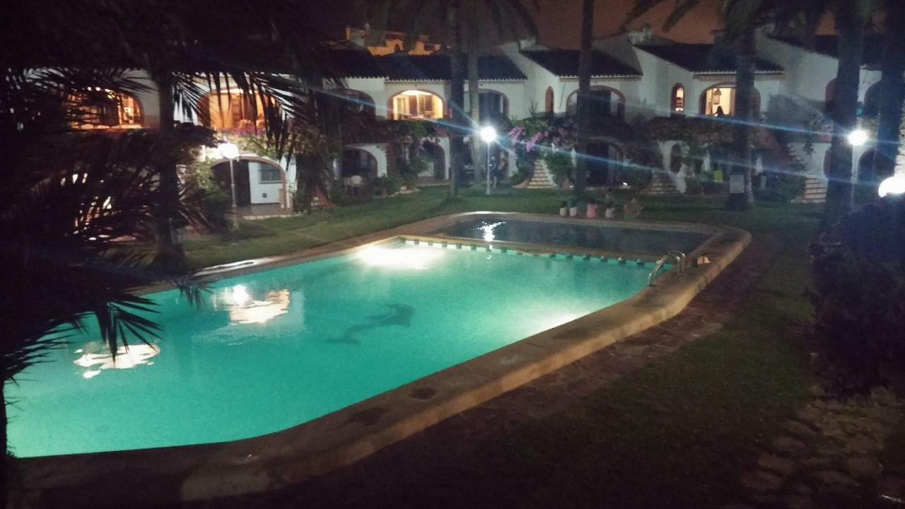 Residencial Cabanas Дения Екстериор снимка
